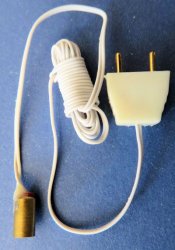 Small Screw Base Socket w/wire Leads